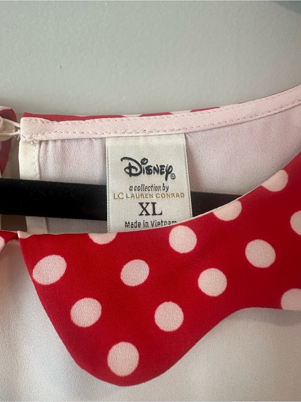 LC Lauren Conrad White Sleeveless Camisole with Red Polka Dot Collar - Picture 2 of 4